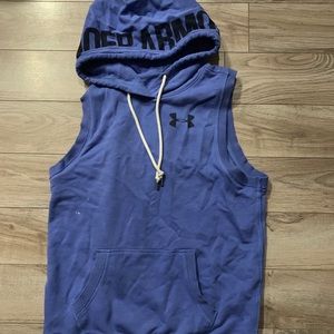 Women’s under armour muscle hoodie
So comfortable